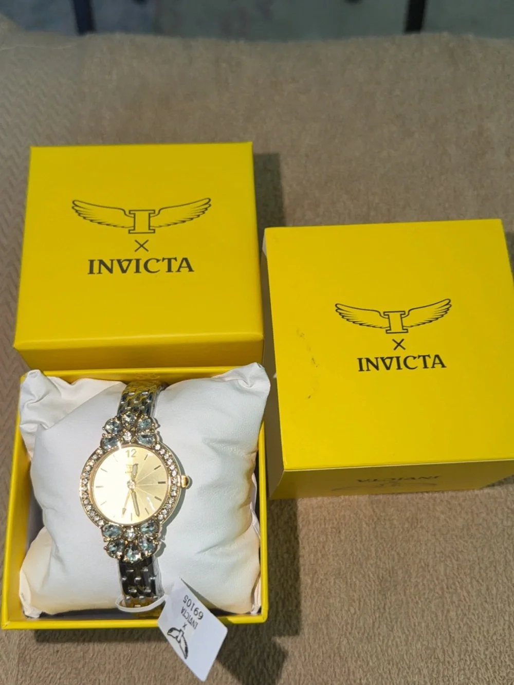 Invicta Watch Lot Collection w/men and women